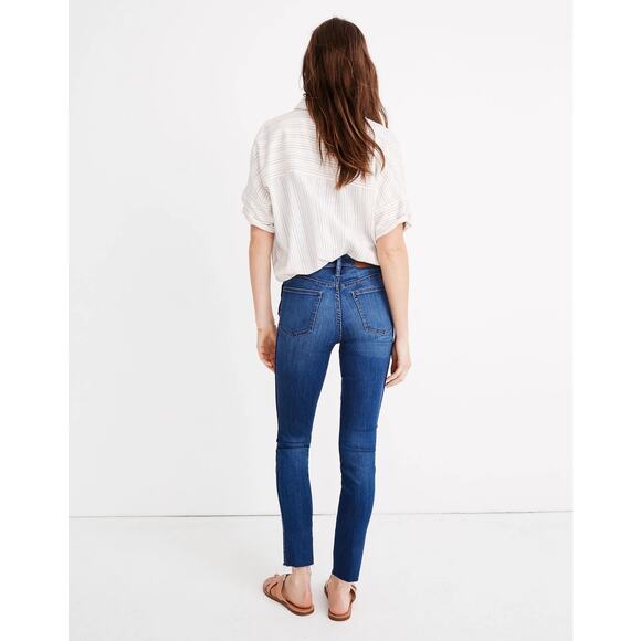 Madewell 10" High-Rise Skinny Crop Jeans: Button-Front TENCEL Denim Edition - Picture 2 of 9